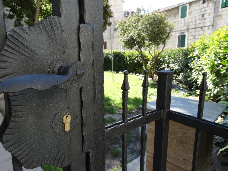 Guesthouse Pjaceta Split Zewnętrze zdjęcie